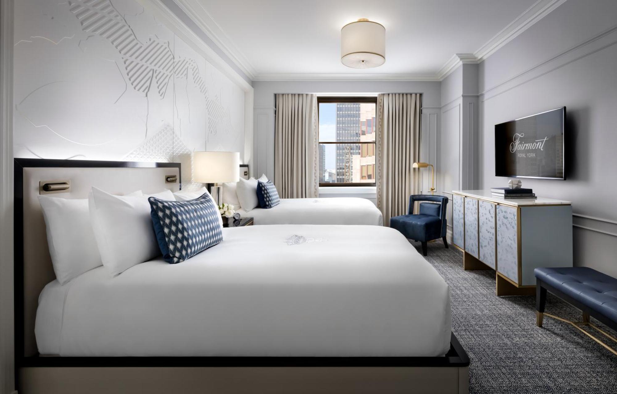 แฟร์มอนต์ รอยัล ยอร์ก Hotel โตรอนโต ภายนอก รูปภาพ A guest room
