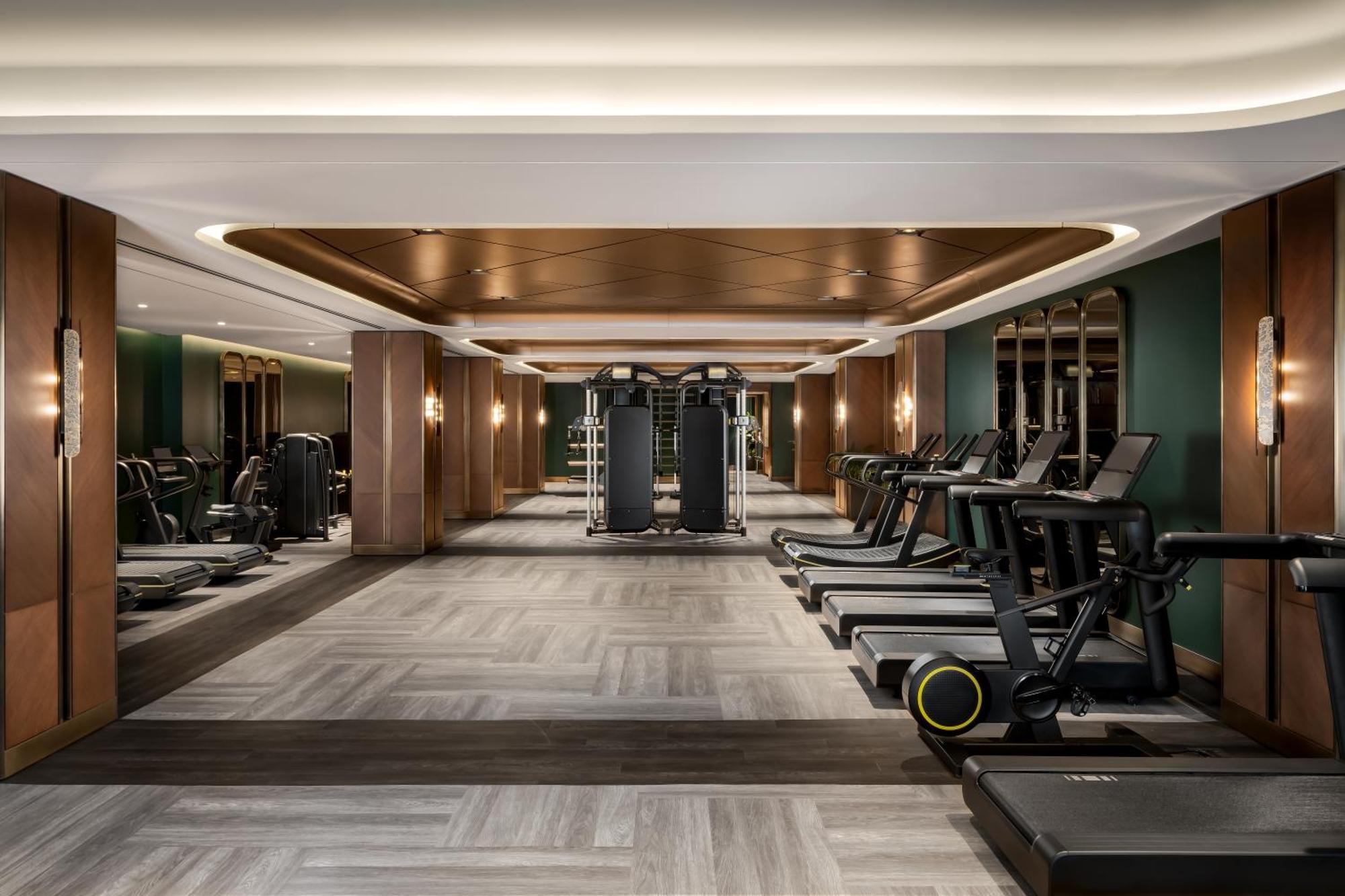 แฟร์มอนต์ รอยัล ยอร์ก Hotel โตรอนโต ภายนอก รูปภาพ The gym at The Hari